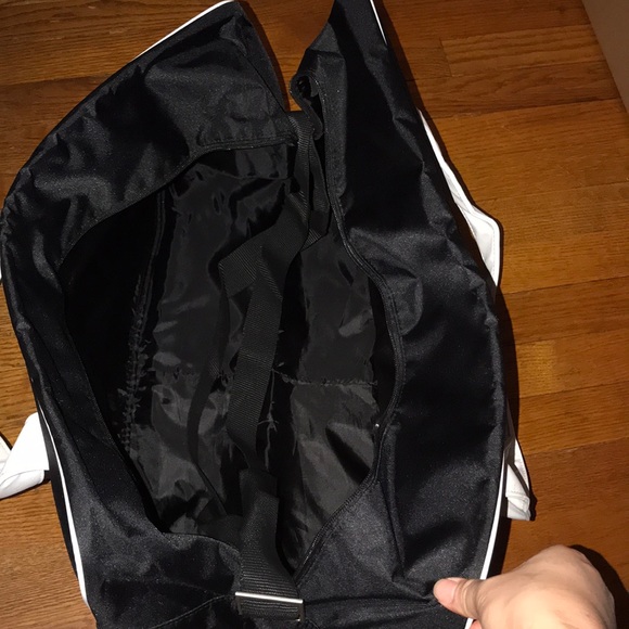 Mont Blanc Large Duffel Bag - Picture 5 of 5